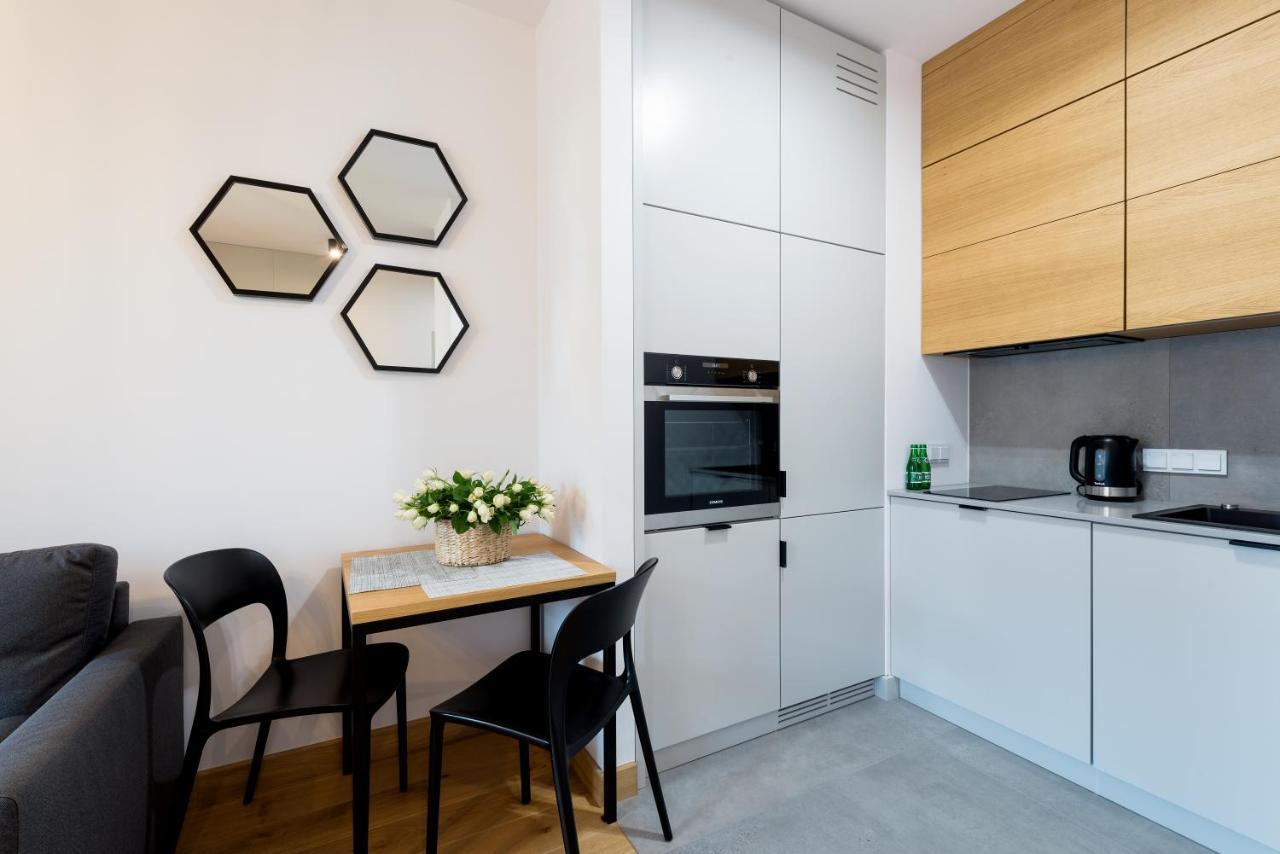 Aparthotel Kolejowa Apartamenty Warschau Exterior foto
