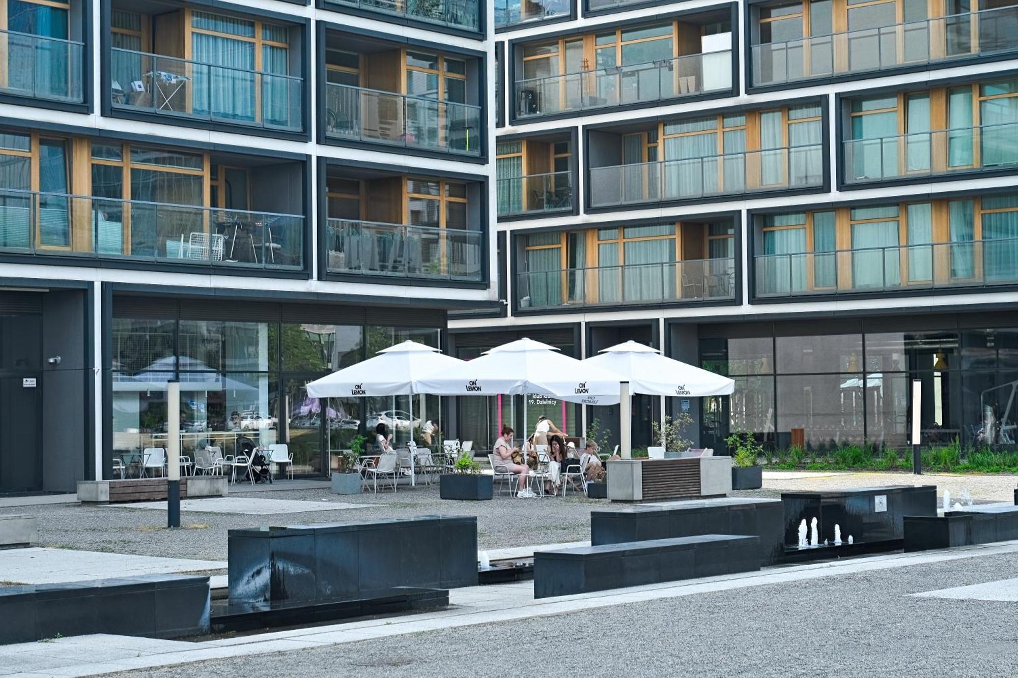 Aparthotel Kolejowa Apartamenty Warschau Exterior foto